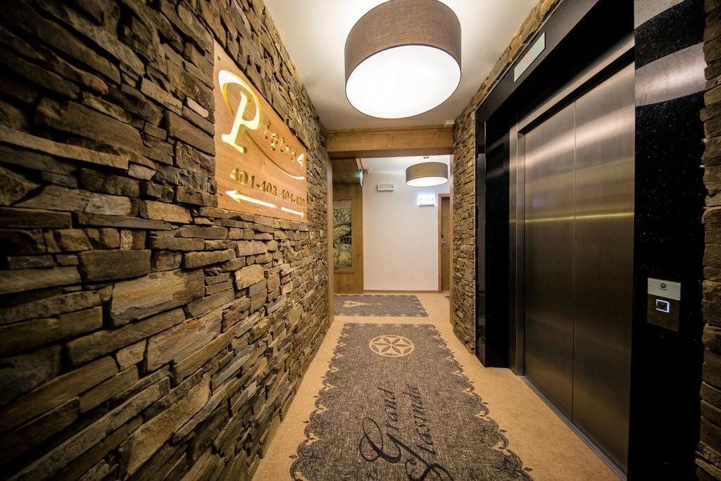 Grand Stasinda Bal Sylwestrowy Animacje Impreza Integracyjna Dwa Posilki Bogaty Bufet Baseny Kregielnia Grota Sauny Squash Silownia Place Zabaw Widoki 1000Mnpm Bukowina Tatrzanska Exterior photo